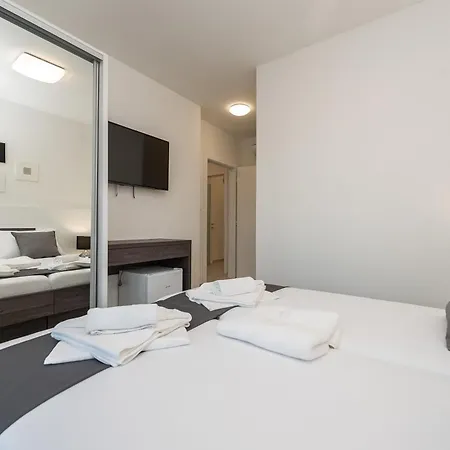 Apartments & Rooms Pool Villas Maris B Novalja Room photo