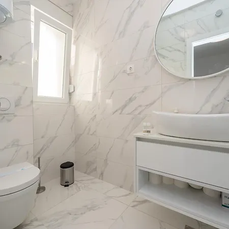 Apartments & Rooms Pool Villas Maris B Novalja Room photo