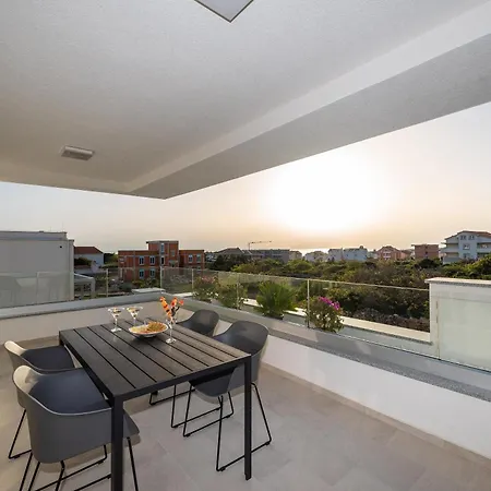 Apartments & Rooms Pool Villas Maris B Novalja Room photo