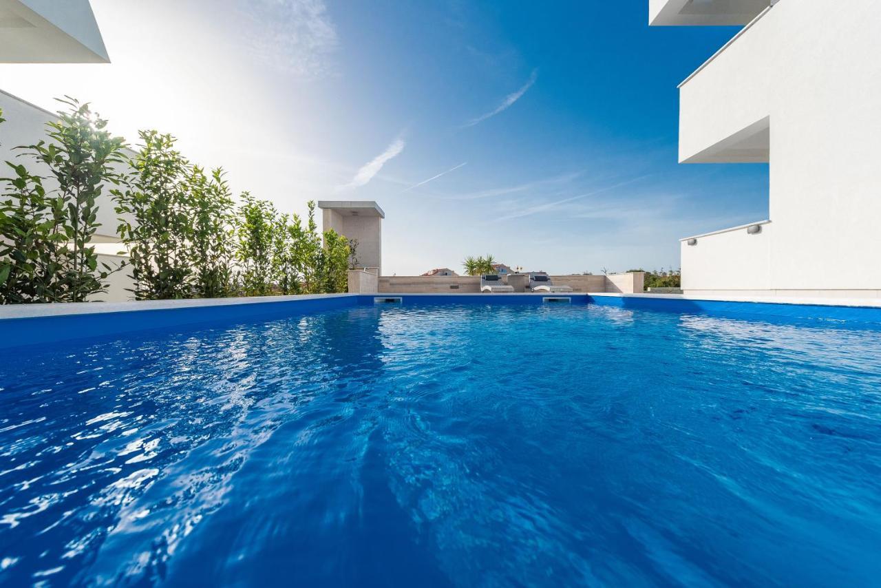 & Pool Maris B Appartement Novalja