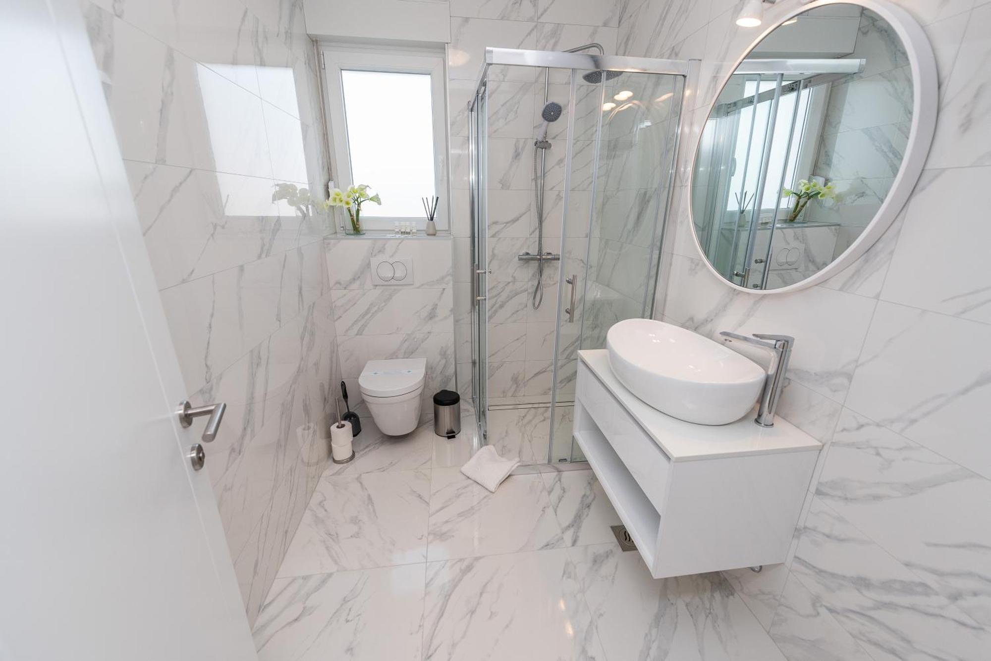Appartement & Pool Maris B *