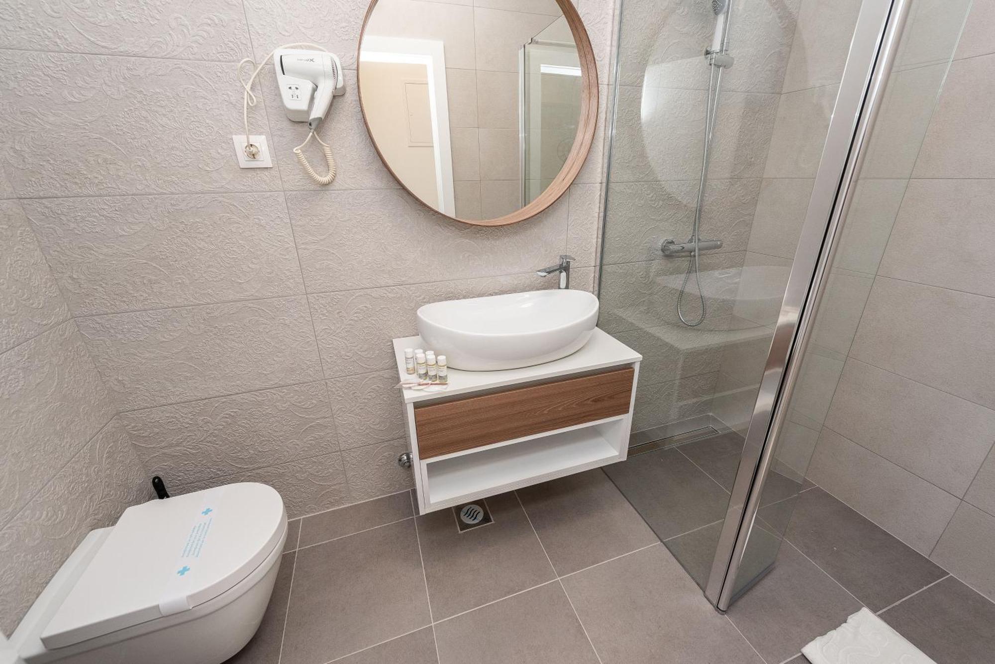 Appartement & Pool Maris B